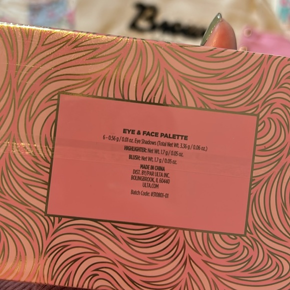 eye make up bundle w/ Benefit Cosmetic eyeliner duo - Picture 4 of 7